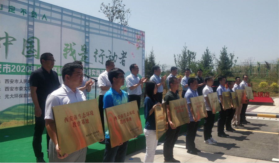 人不负青山  青山定不负人