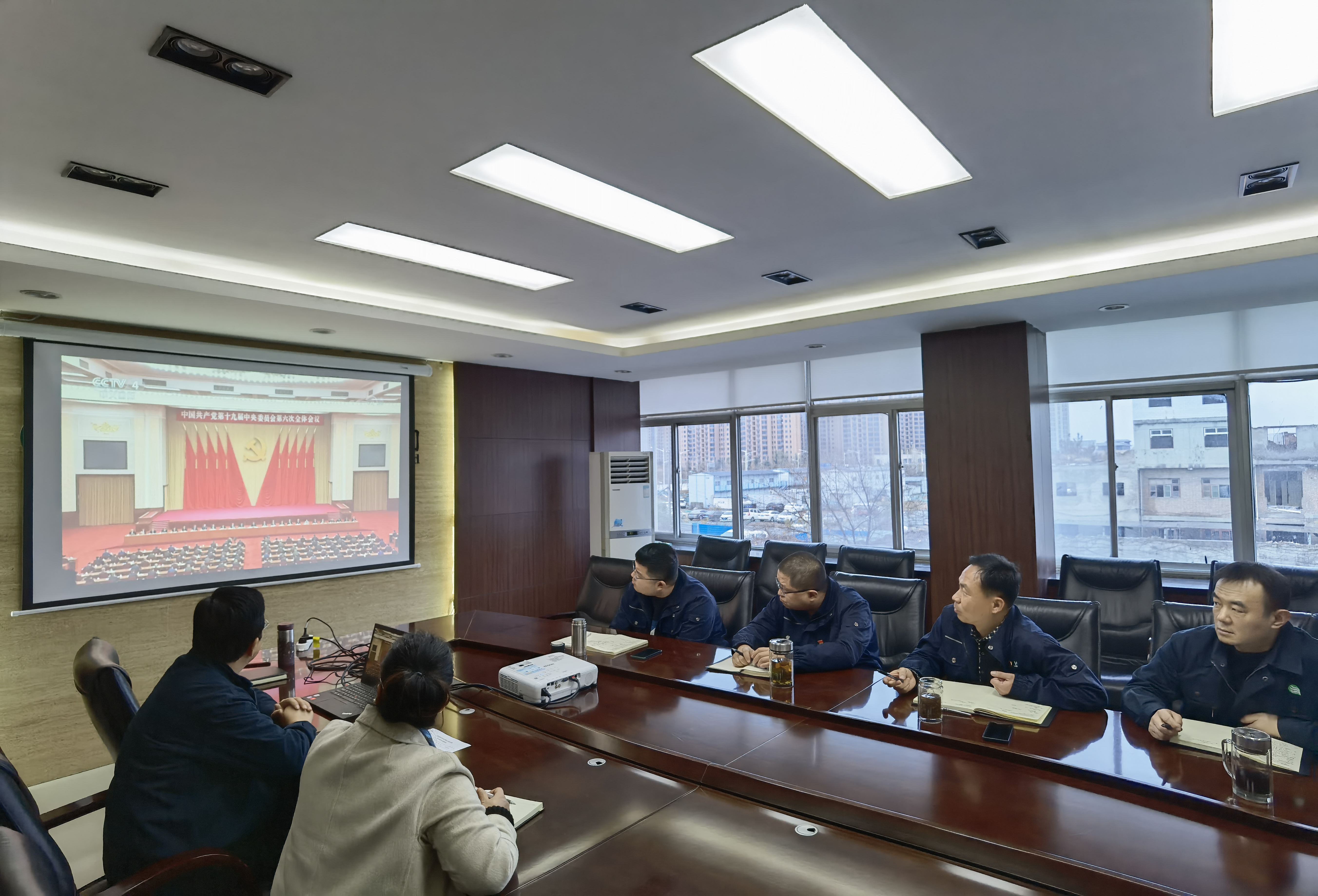 把准内涵要义  吃透精神实质