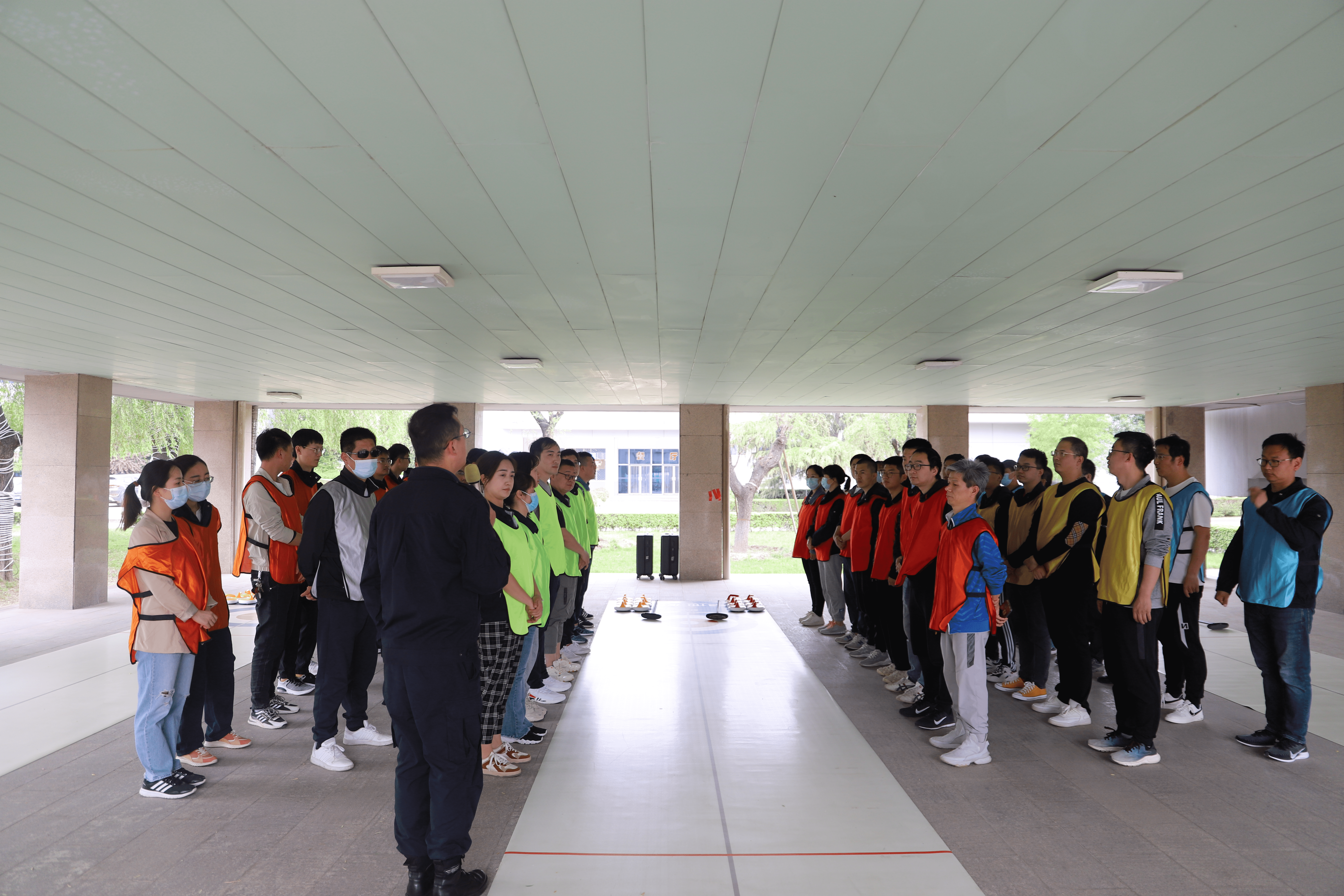 凝心聚力铸团队  携手拼搏创佳绩