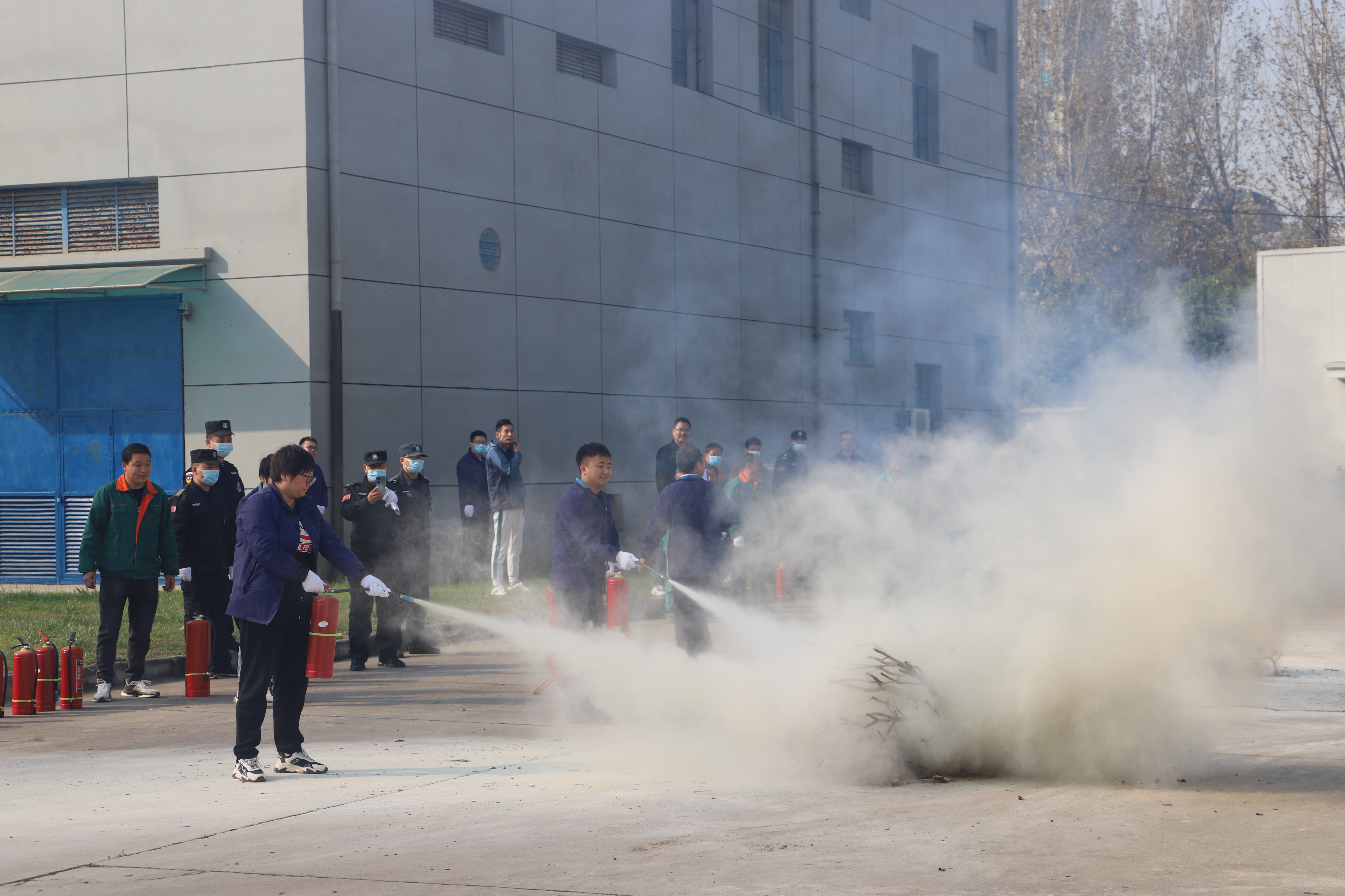 提高危险意识  落实消防责任 ——西安公司组织119消防应急演练活动